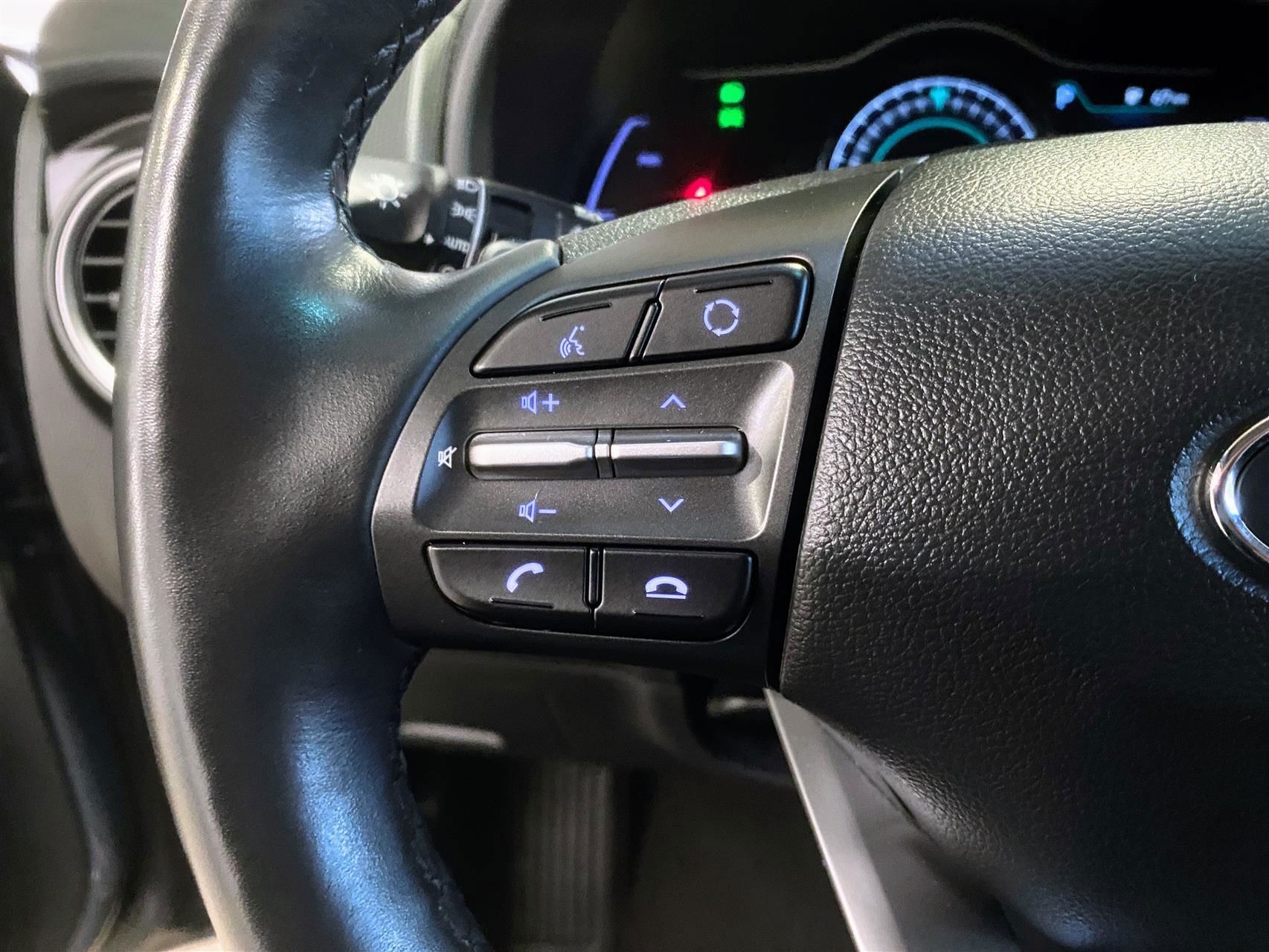 Grå Hyundai Kona fra 2020