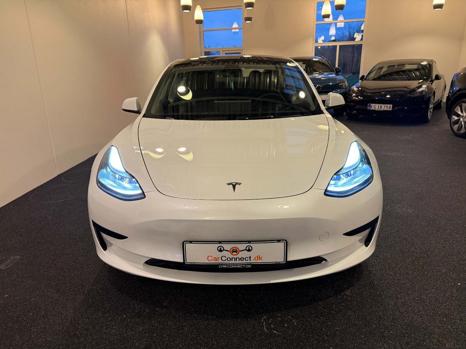 undefined Tesla Model 3 fra 2022