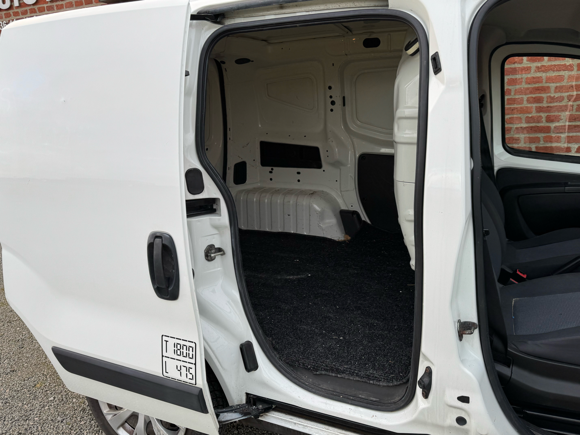 Hvid Peugeot Bipper fra 2016