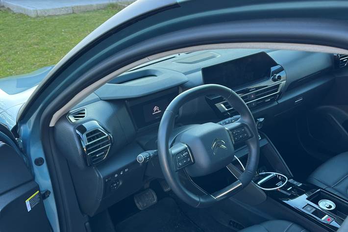 Blå Citroën ë-C4 fra 2020