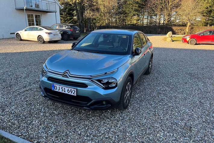 Blå Citroën ë-C4 fra 2020
