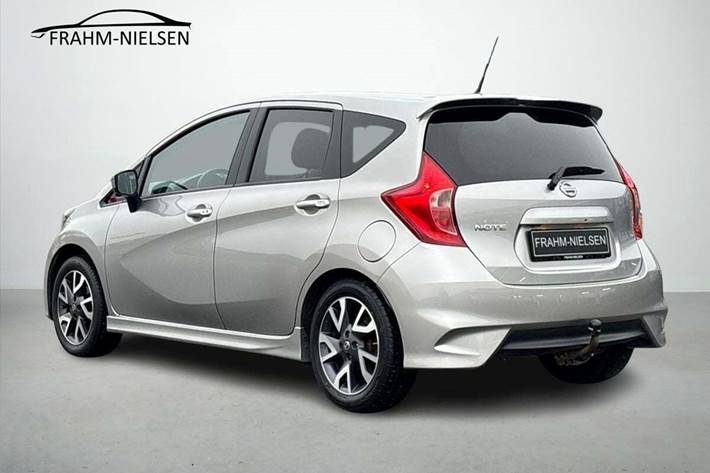 Sølv Nissan Note fra 2015