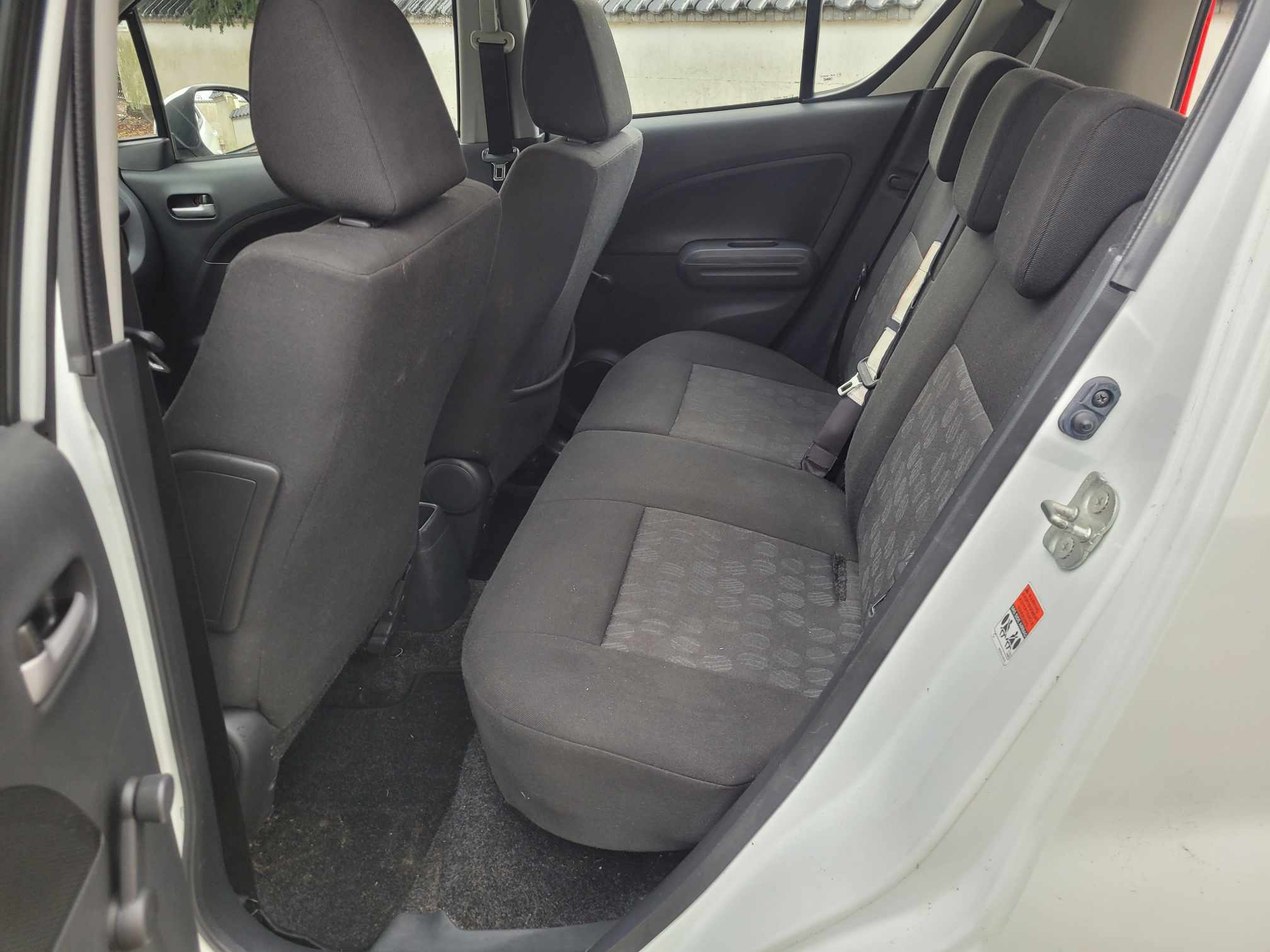 Hvid Suzuki Alto fra 2008