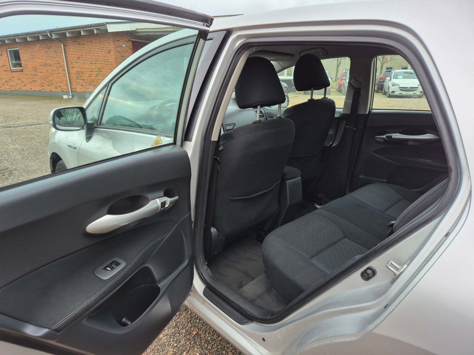 Grøn Toyota Auris fra 2010