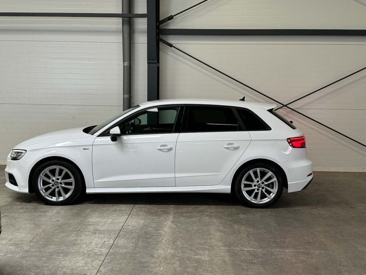 Hvid Audi A3 fra 2020