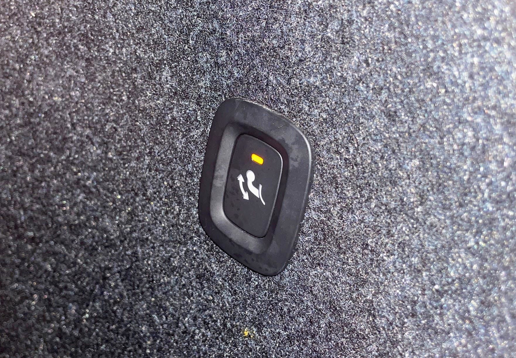 Grå Volvo XC40 fra 2020