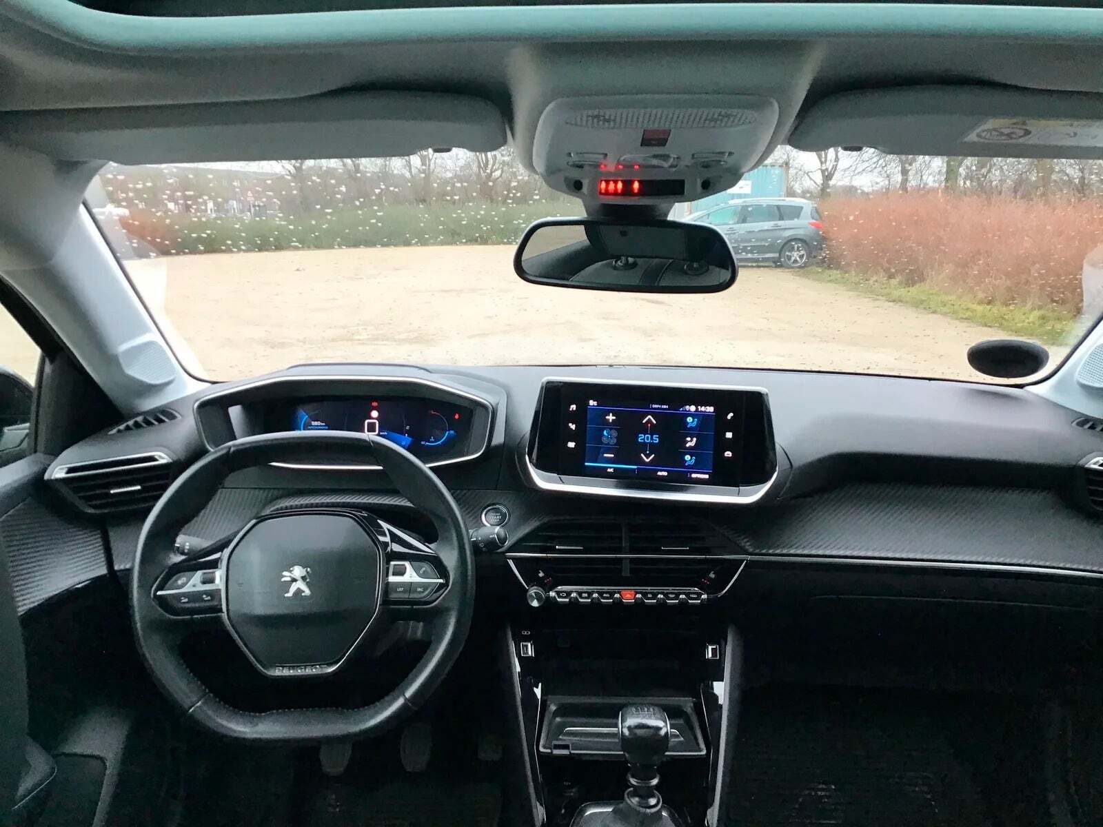 undefined Peugeot 208 fra 2020