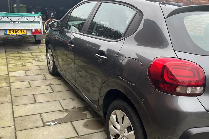 Grå Citroën C3 fra 2017