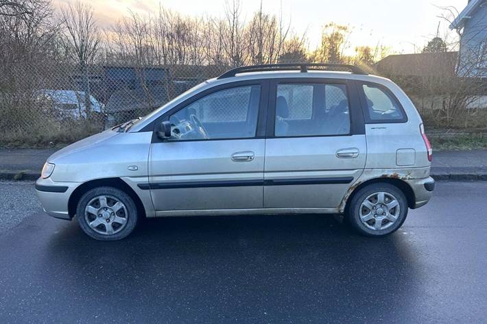 Grøn Hyundai Matrix fra 2007 set udefra