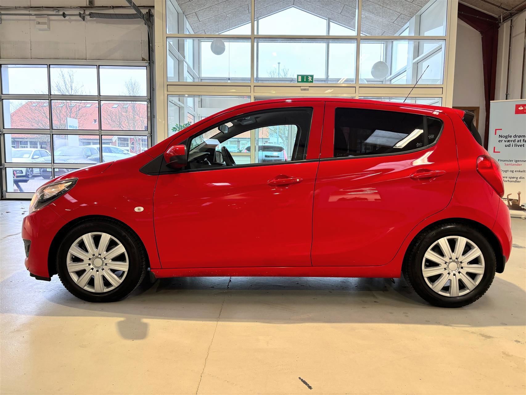 Rød Opel Karl fra 2015
