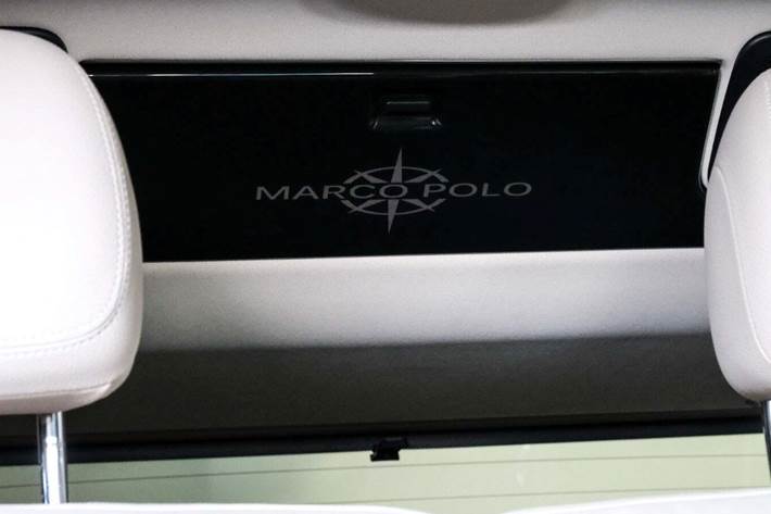 Grå Mercedes V300 d fra 2021