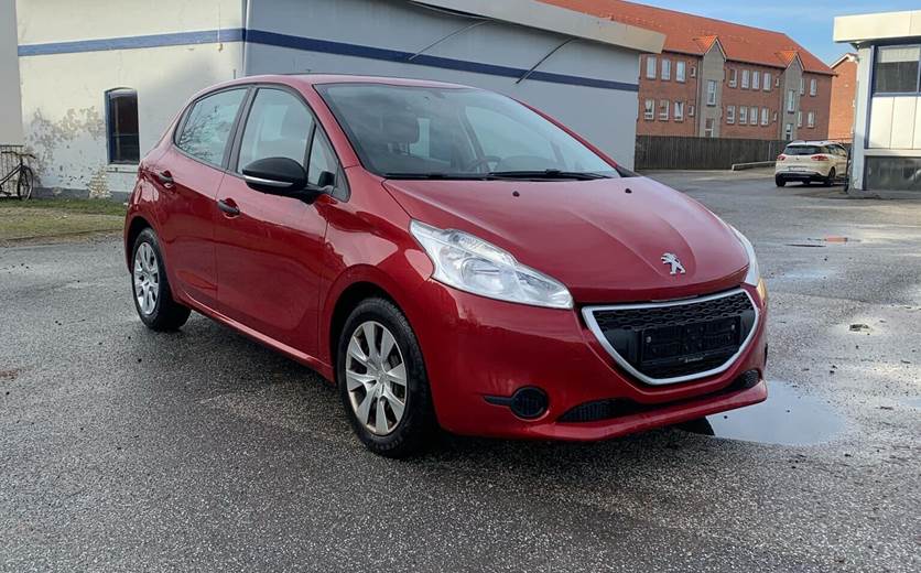 Peugeot 208 1,0 VTi 5D