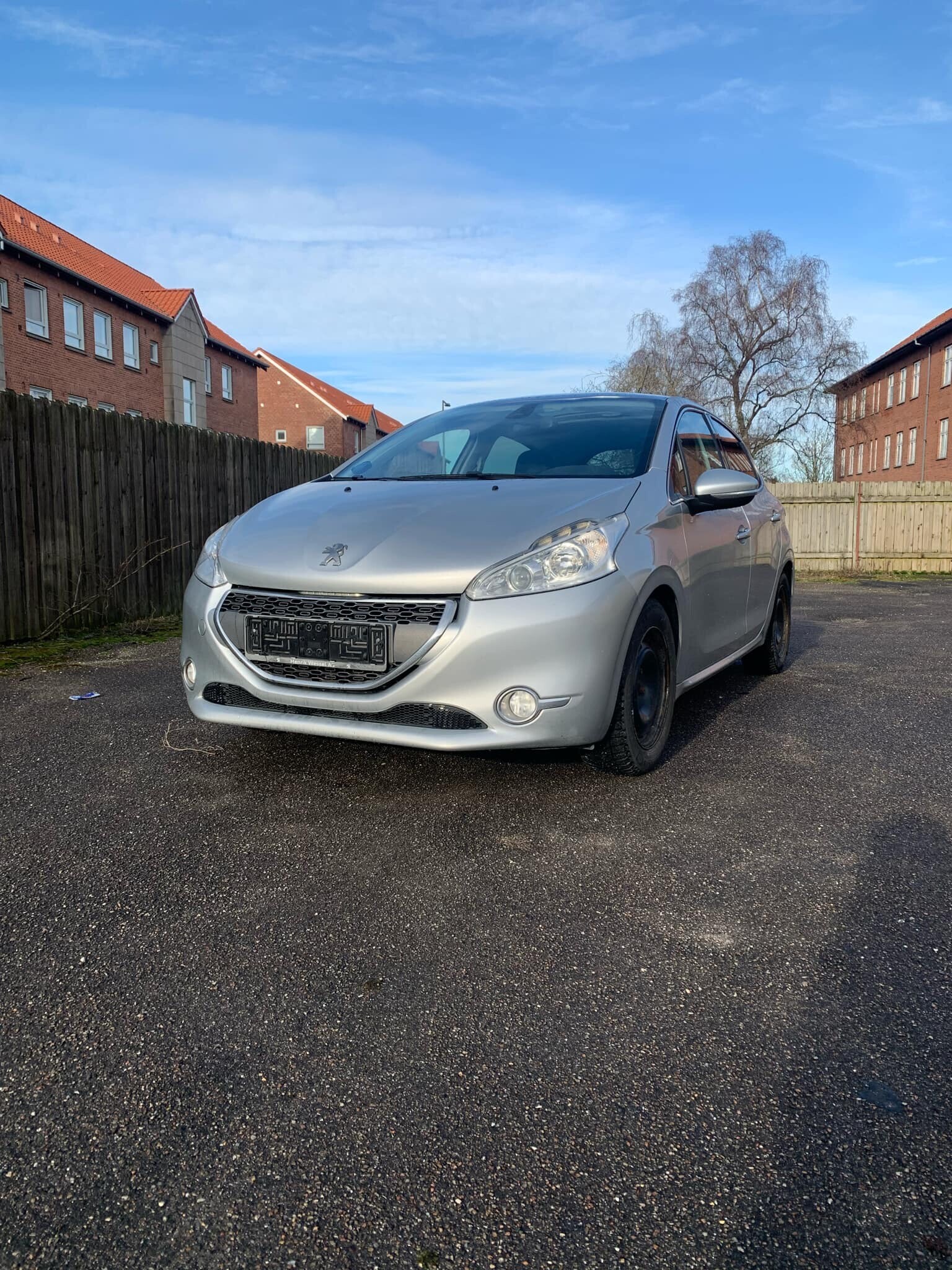Peugeot 208 1,2 VTI 82 HK 5-D