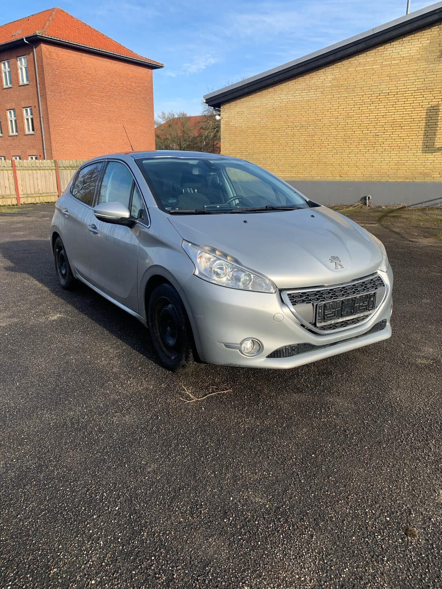 Peugeot 208 1,2 VTI 82 HK 5-D