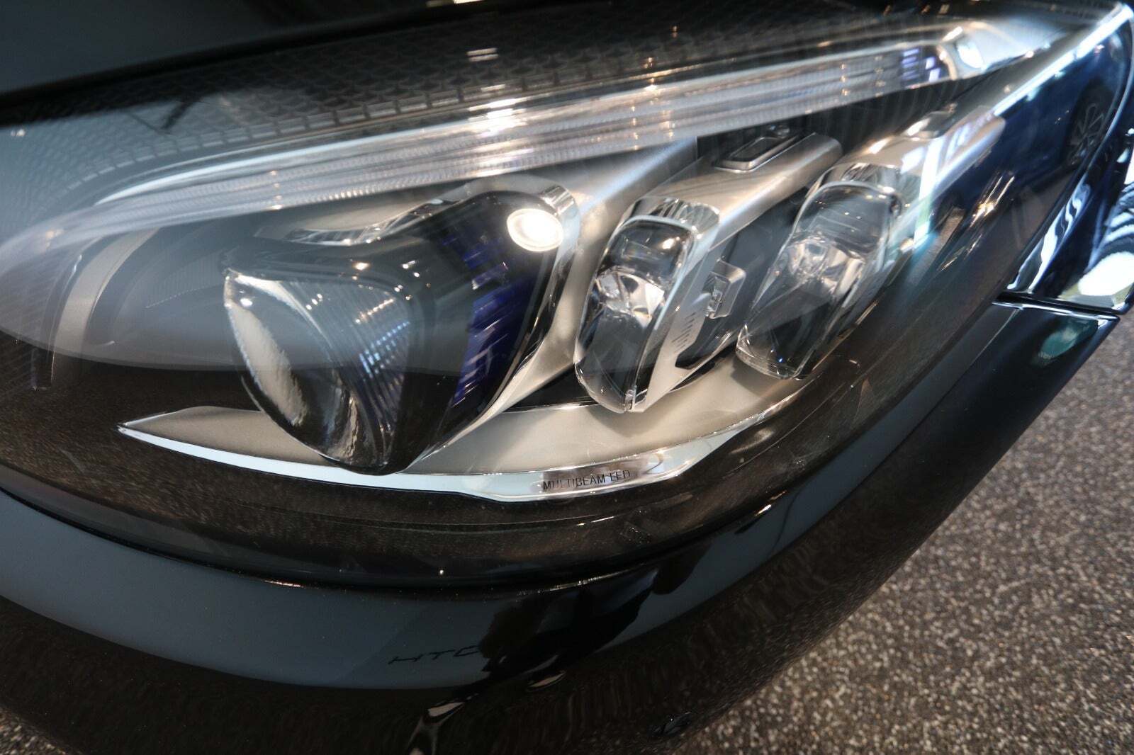 Sort Mercedes C200 fra 2019