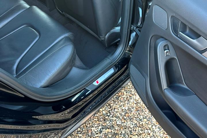 Sort Audi A4 fra 2014