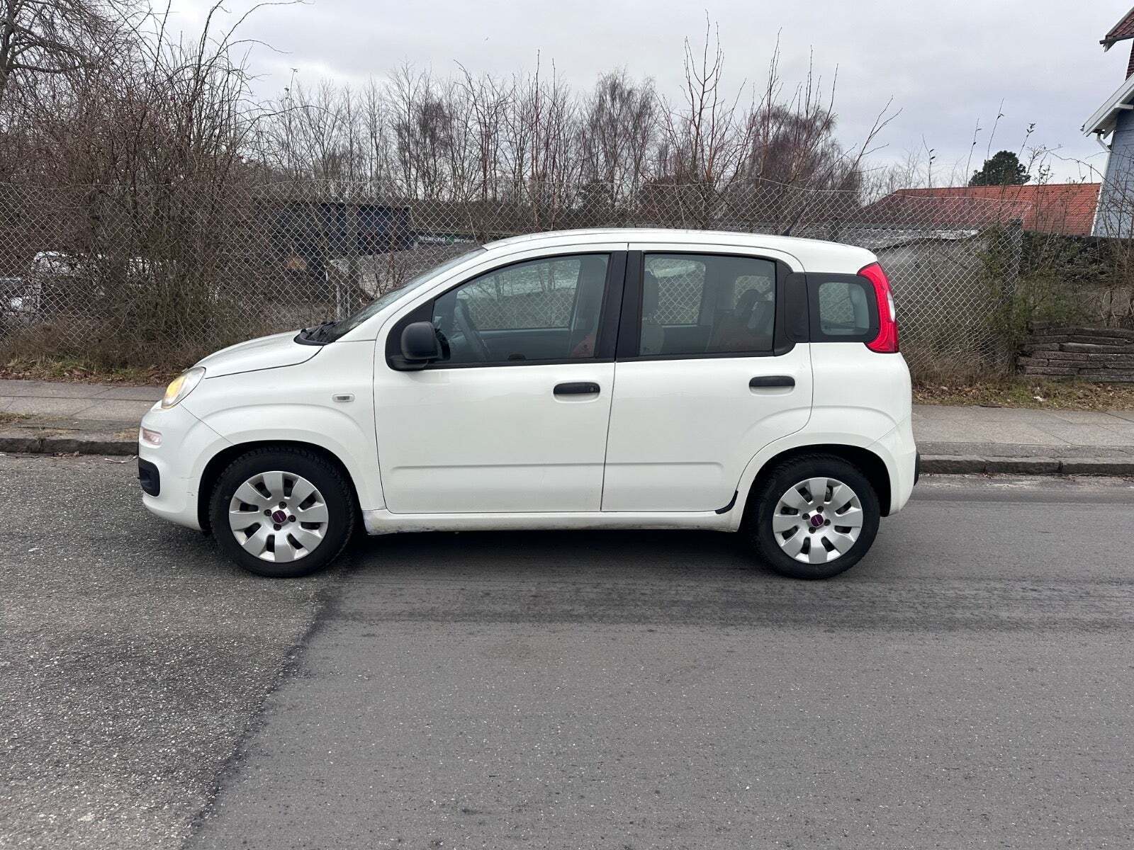 Hvid Fiat Panda fra 2012