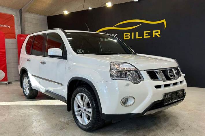 undefined Nissan X-Trail fra 2012 set udefra