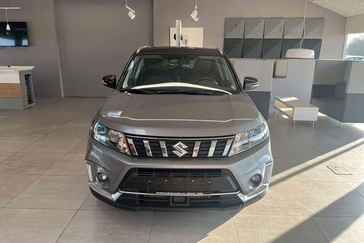 Grå Suzuki Vitara fra 2019