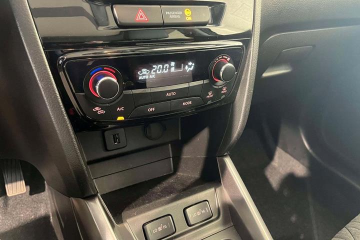 Grå Suzuki Vitara fra 2019