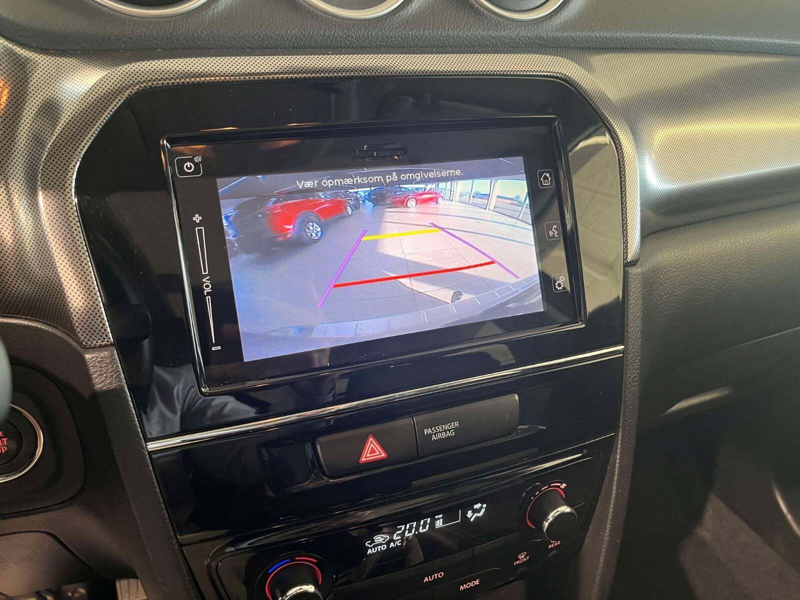 Grå Suzuki Vitara fra 2019