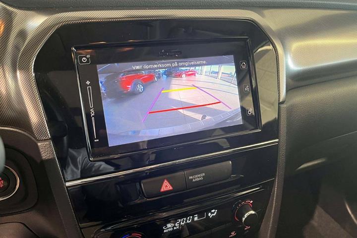 Grå Suzuki Vitara fra 2019