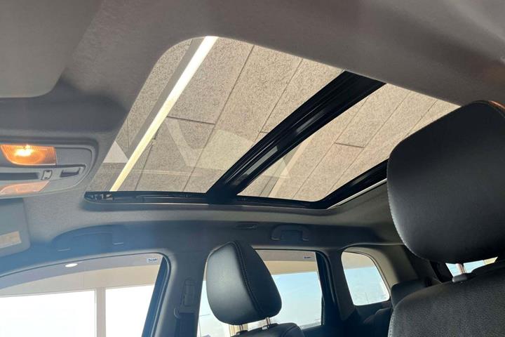Grå Suzuki Vitara fra 2019