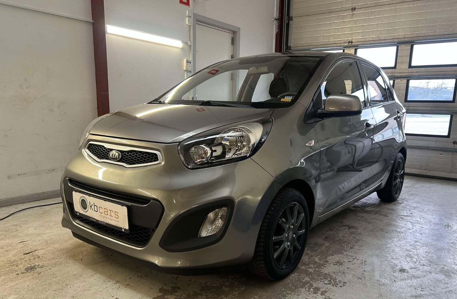 Orange Kia Picanto fra 2013
