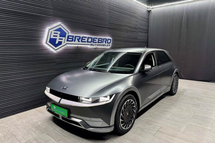 Grå Hyundai Ioniq 5 fra 2024