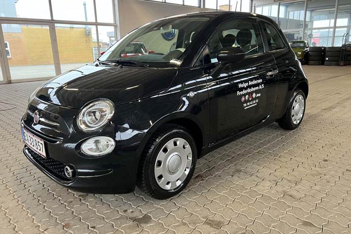 Sort Fiat 500 fra 2024 set udefra