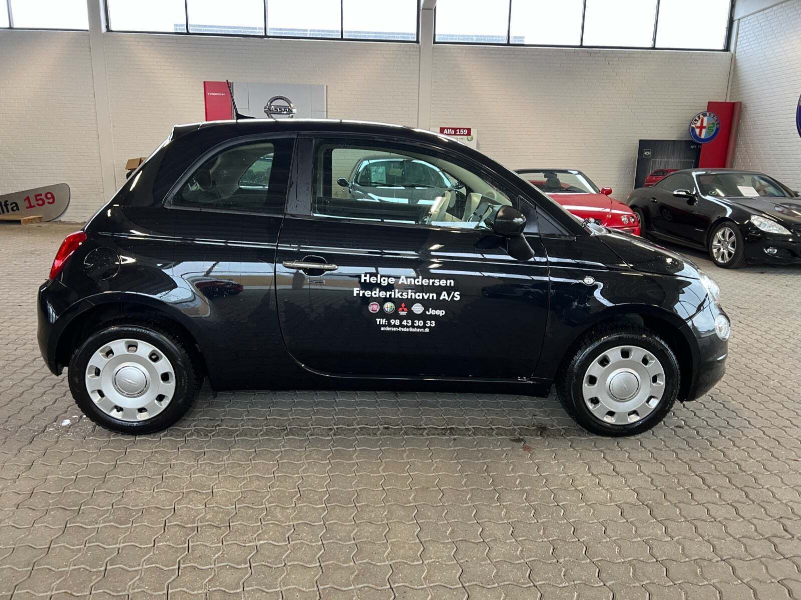 Sort Fiat 500 fra 2024
