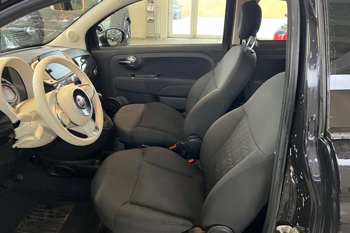 Sort Fiat 500 fra 2024