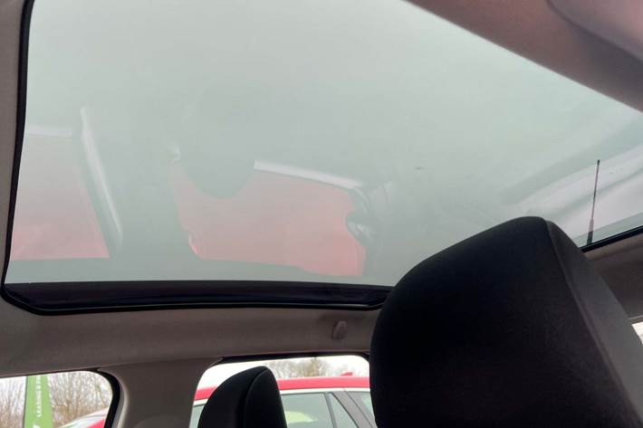 Hvid Citroën C4 Cactus fra 2017