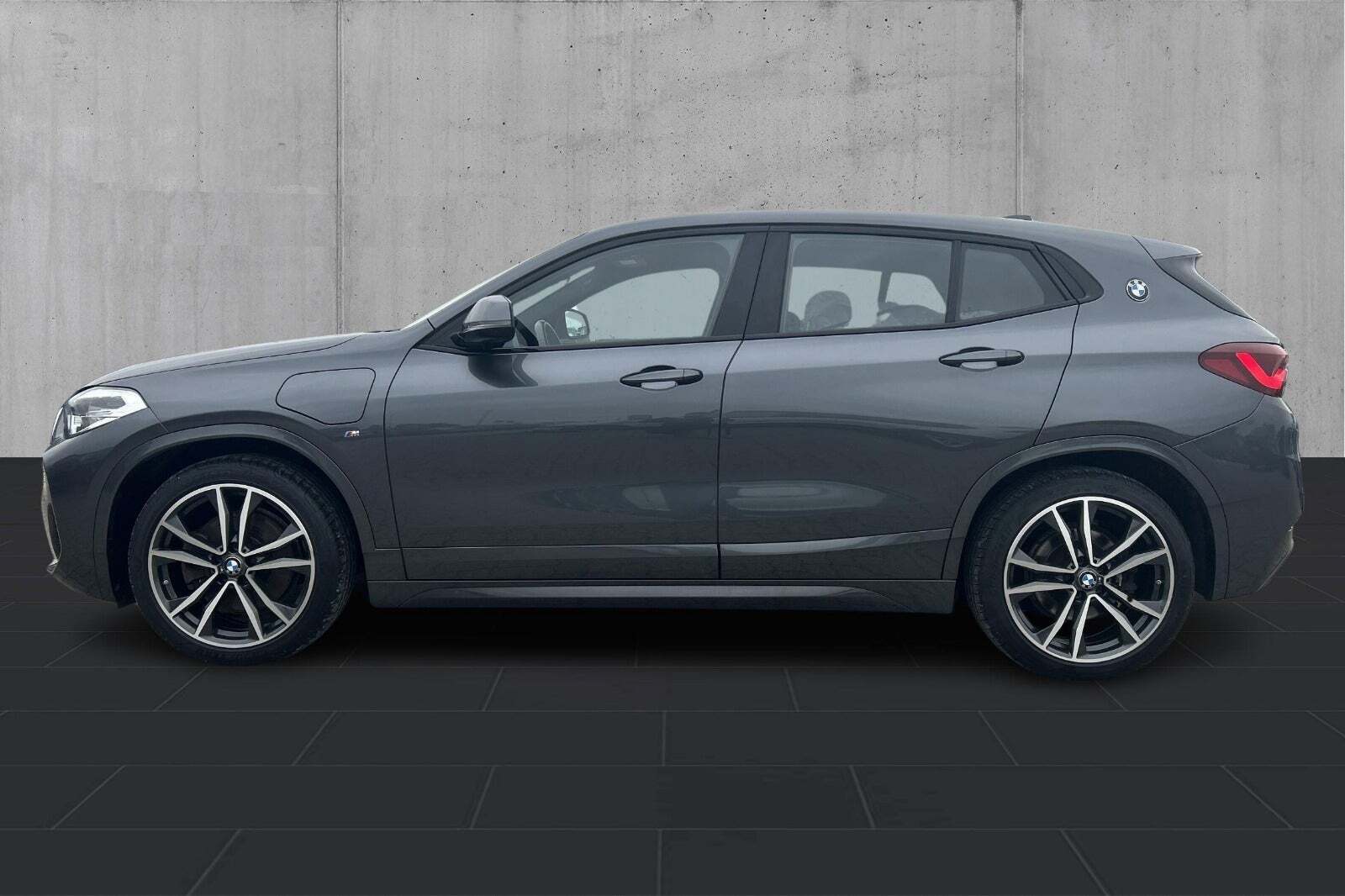 Grå BMW X2 fra 2021
