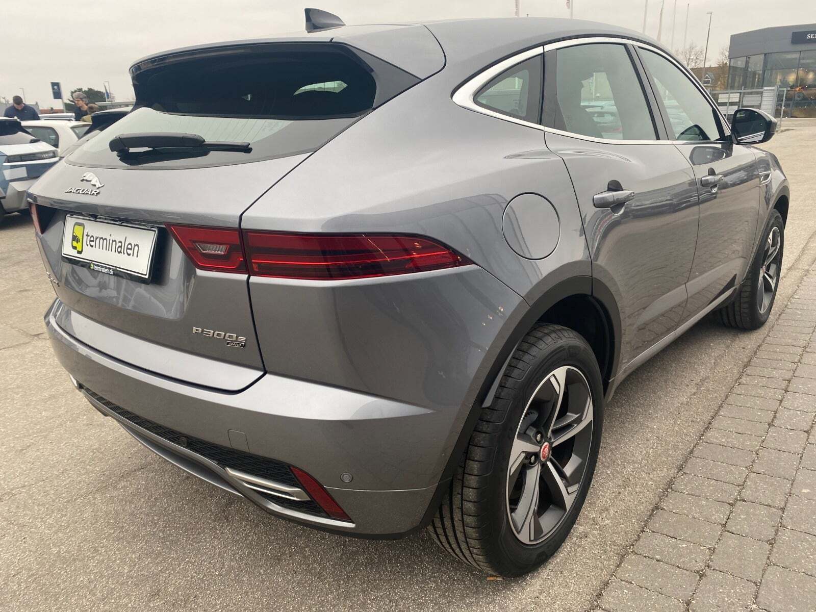 Jaguar E-Pace 1,5 P300e R-Dynamic SE aut.