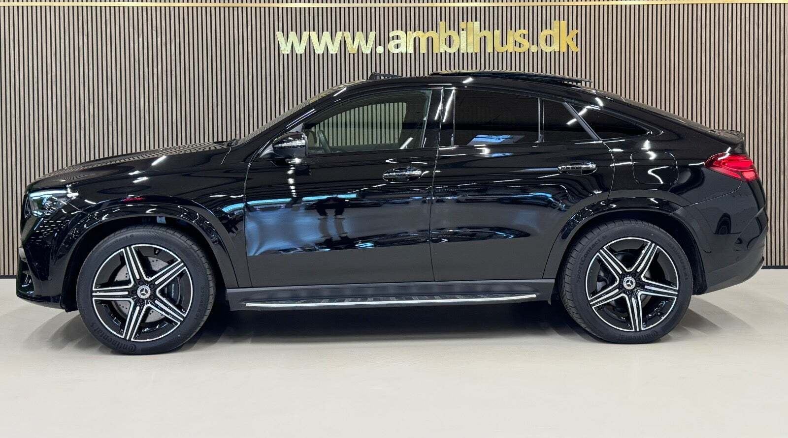 Sort Mercedes GLE350 de fra 2024