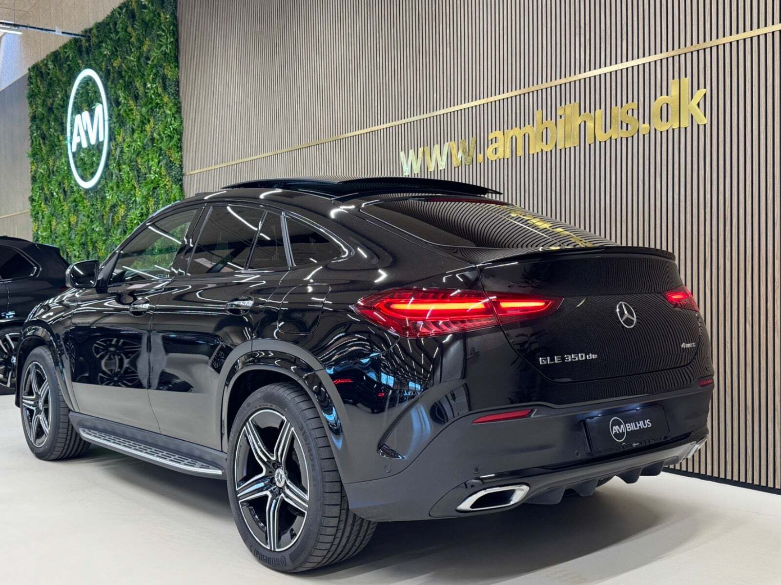 Sort Mercedes GLE350 de fra 2024