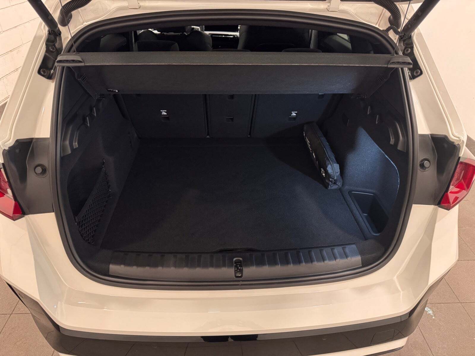 Hvid BMW iX1 fra 2024