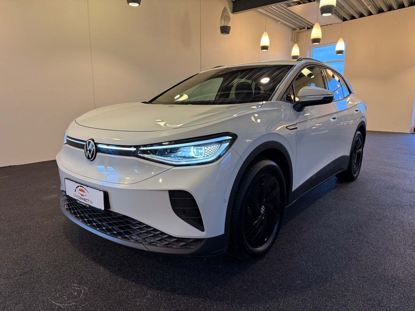 Hvid VW ID.4 fra 2022 set udefra