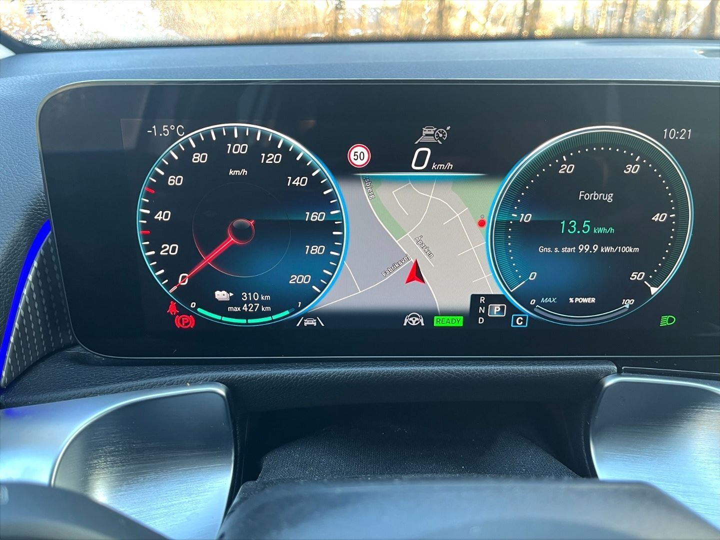 Hvid Mercedes EQB 250 fra 2023