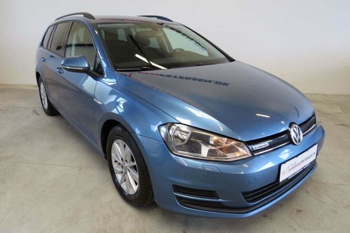 Blå VW Golf VII fra 2015