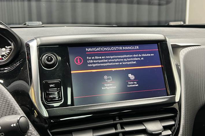 Rød Peugeot 2008 fra 2019