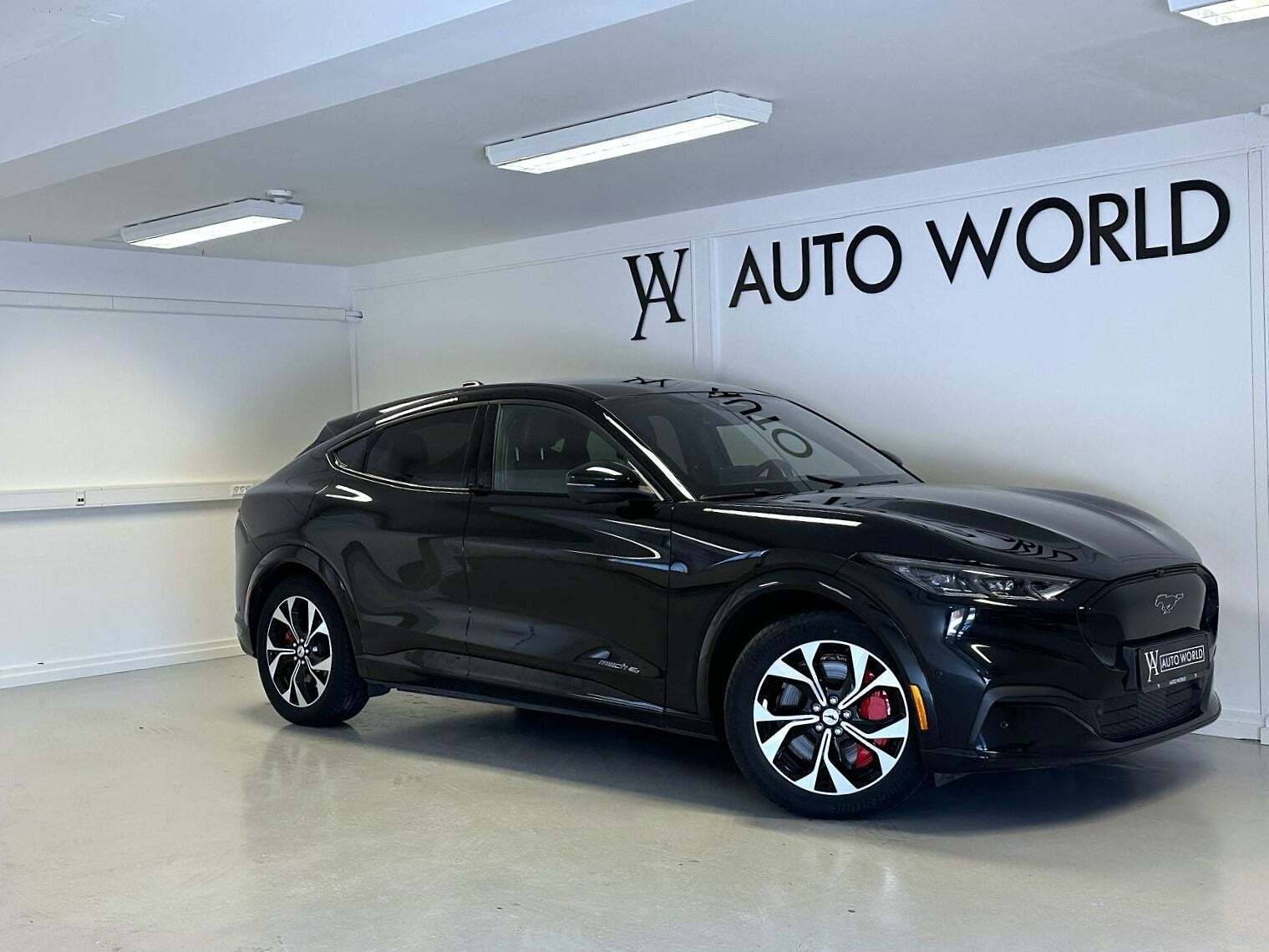 Sort Ford Mustang Mach-E fra 2023