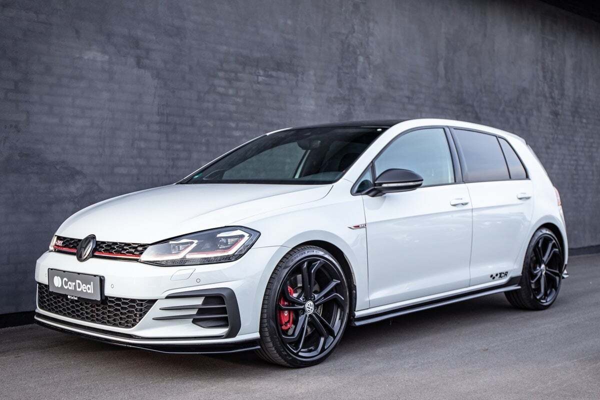Hvid VW Golf VII fra 2019