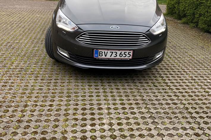 Grå Ford C-MAX fra 2018