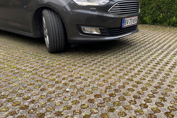 Grå Ford C-MAX fra 2018