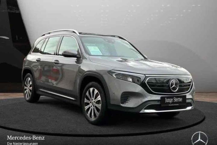 Grå Mercedes EQB 250 fra 2023