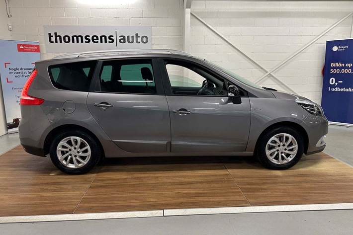 Grå Renault Grand Scenic III fra 2014