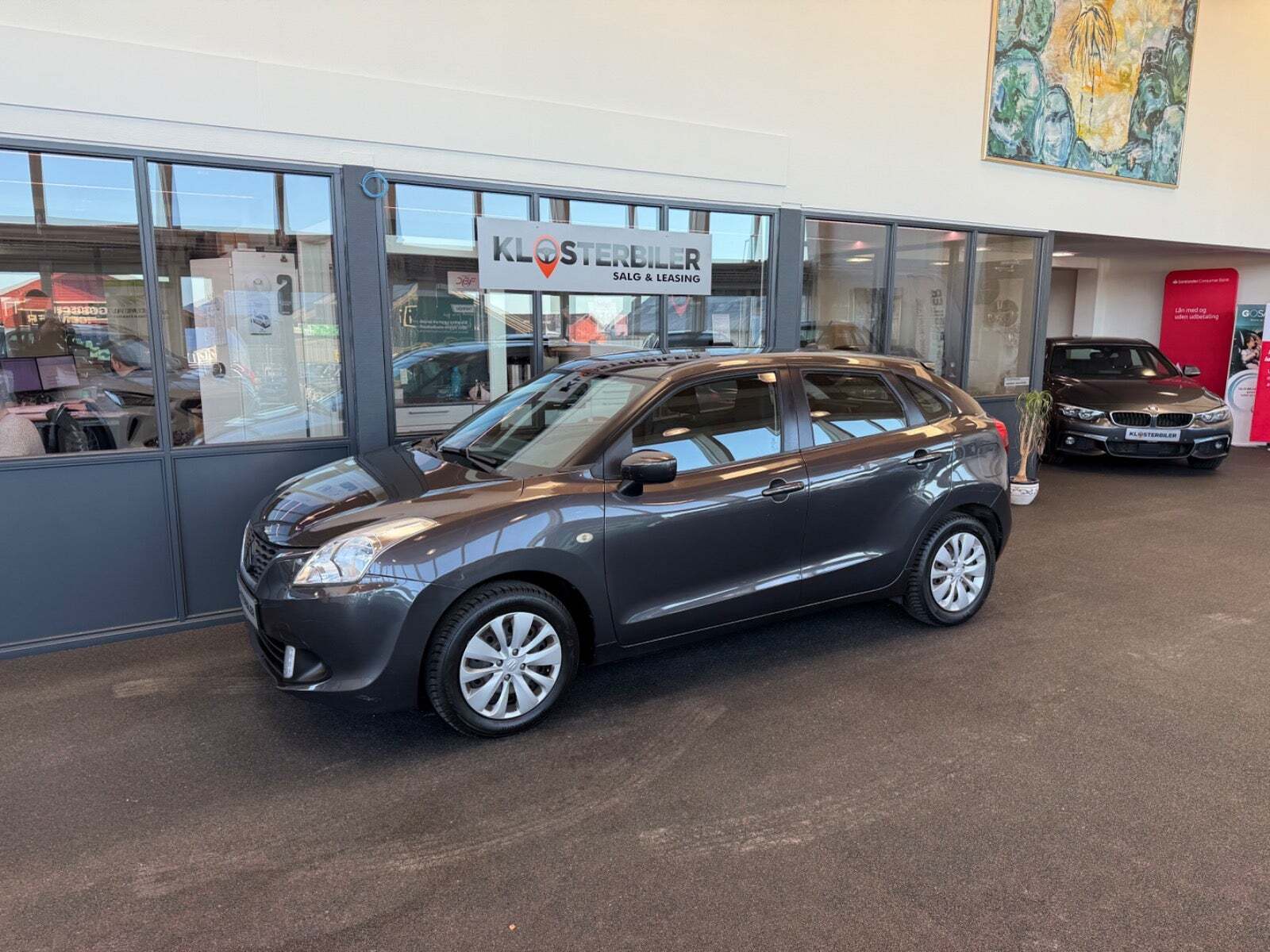 Grå Suzuki Baleno fra 2016