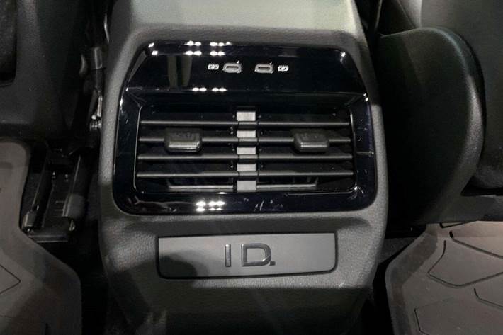 Blå VW ID.4 fra 2023